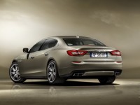 Maserati Quattroporte photo