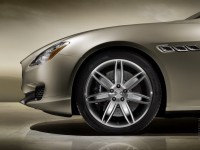 Maserati Quattroporte photo